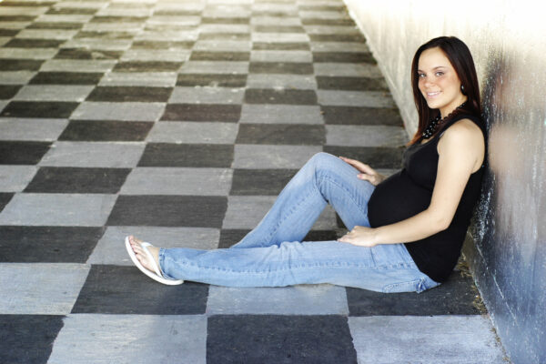 happy-pregnant-teen.jpg